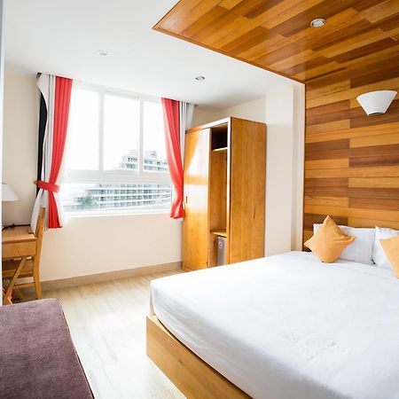 Gia Huy Hotel Дуонг-Донг Экстерьер фото