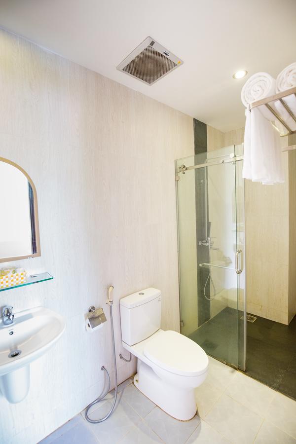 Gia Huy Hotel Дуонг-Донг Экстерьер фото