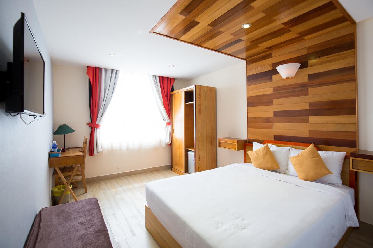 Gia Huy Hotel Дуонг-Донг Экстерьер фото